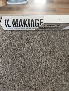 IL MAKIAGE Black and White Waterproof Liquid Eyeliner
